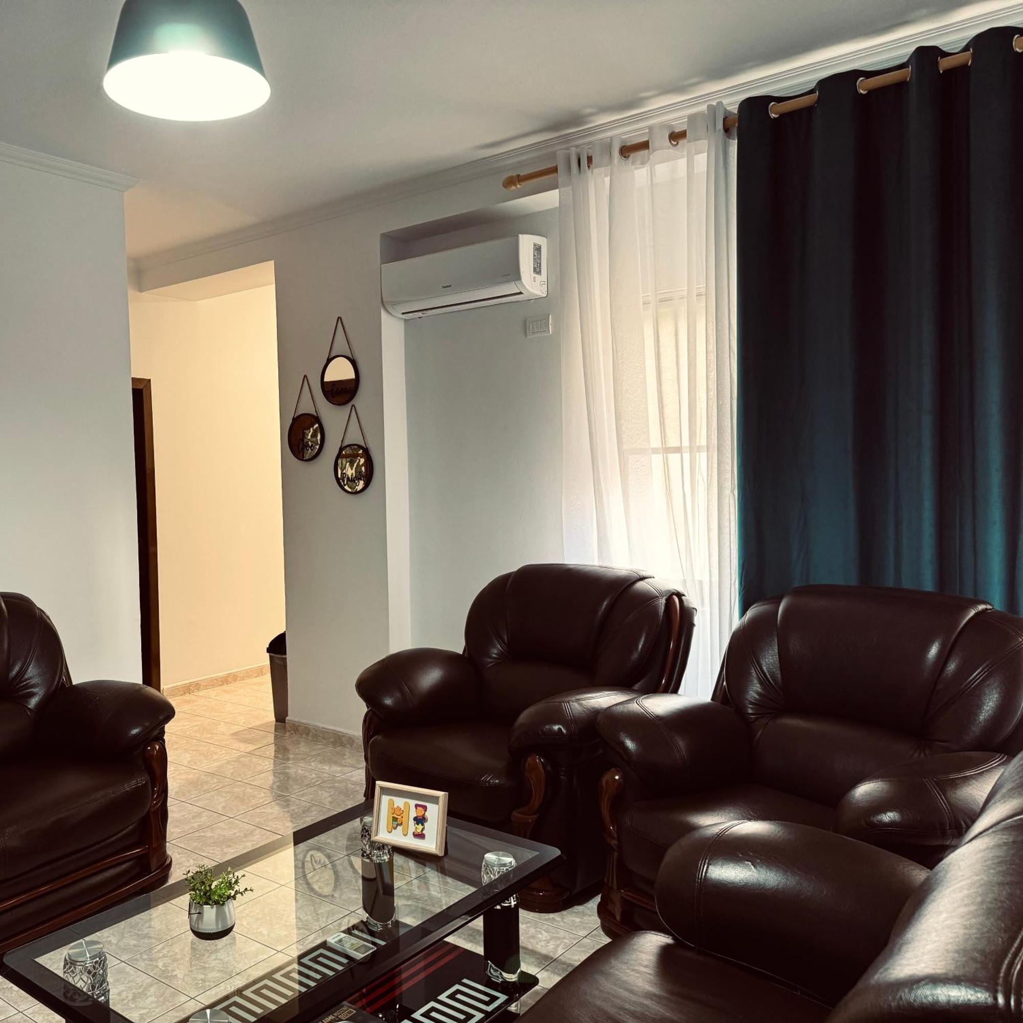 Hi5 Rooms Tirana Exteriör bild